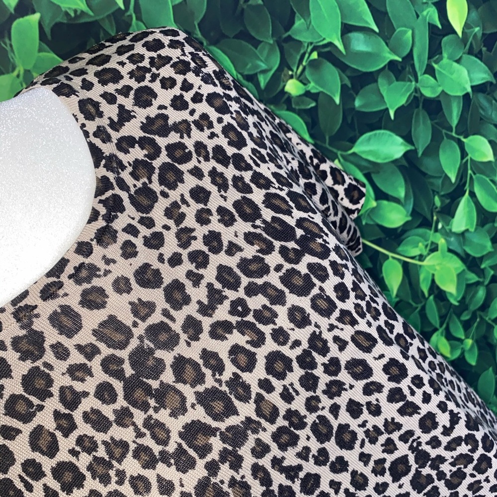 100% Silk Knit Leopard Print Short-Sleeve Blouse by August Silk · Size 1X - Picture 3 of 6